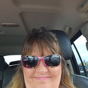 Meet your Posher, Sharon